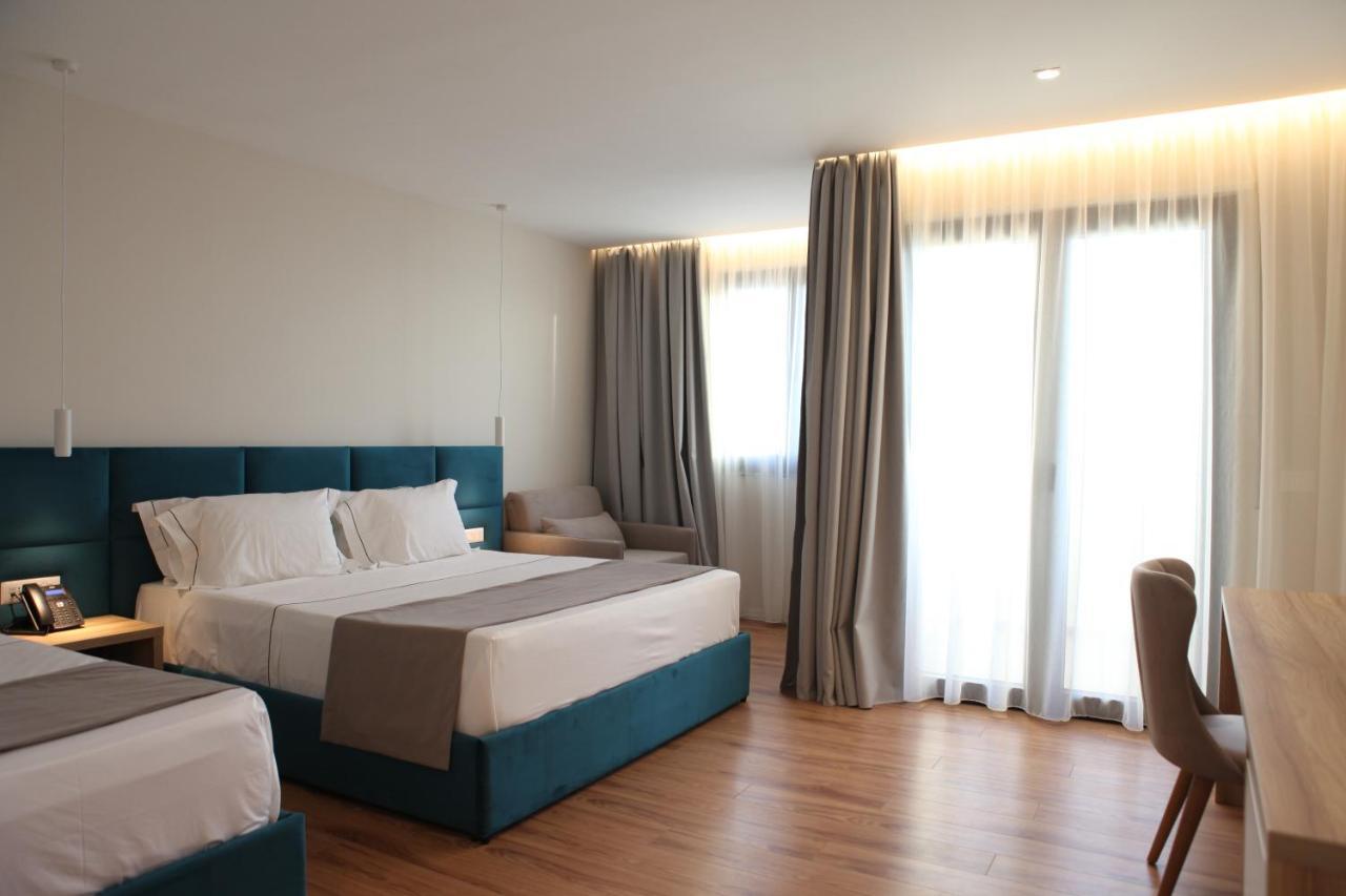 Volmar Hotel Durrës Exterior foto